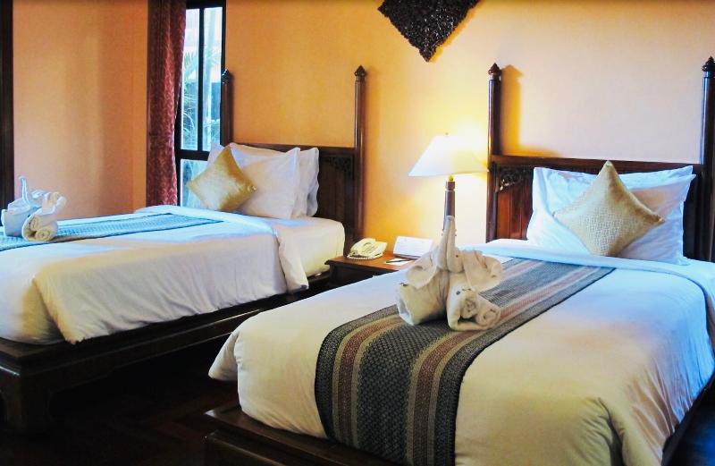 Khao Lak Palm Beach Resort - Oda