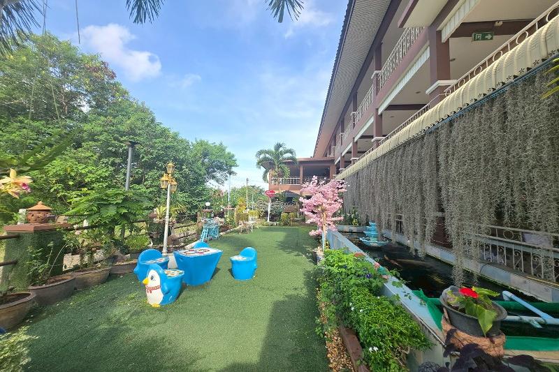 Phaiboon Hotel & Resort By Zuzu - Genel