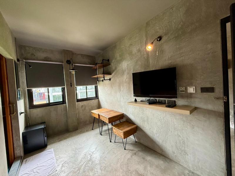 Sukhum Rajamangala-phatthanakan Rooms By Zuzu - Oda