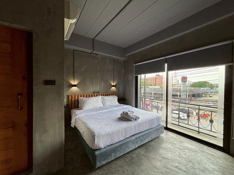 Sukhum Rajamangala-phatthanakan Rooms By Zuzu - Oda