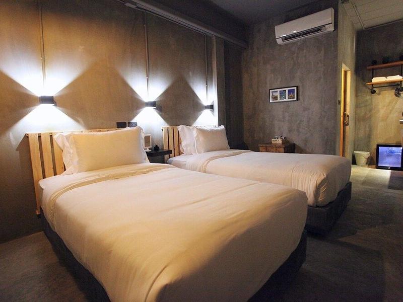 Sukhum Rajamangala-phatthanakan Rooms By Zuzu - Oda