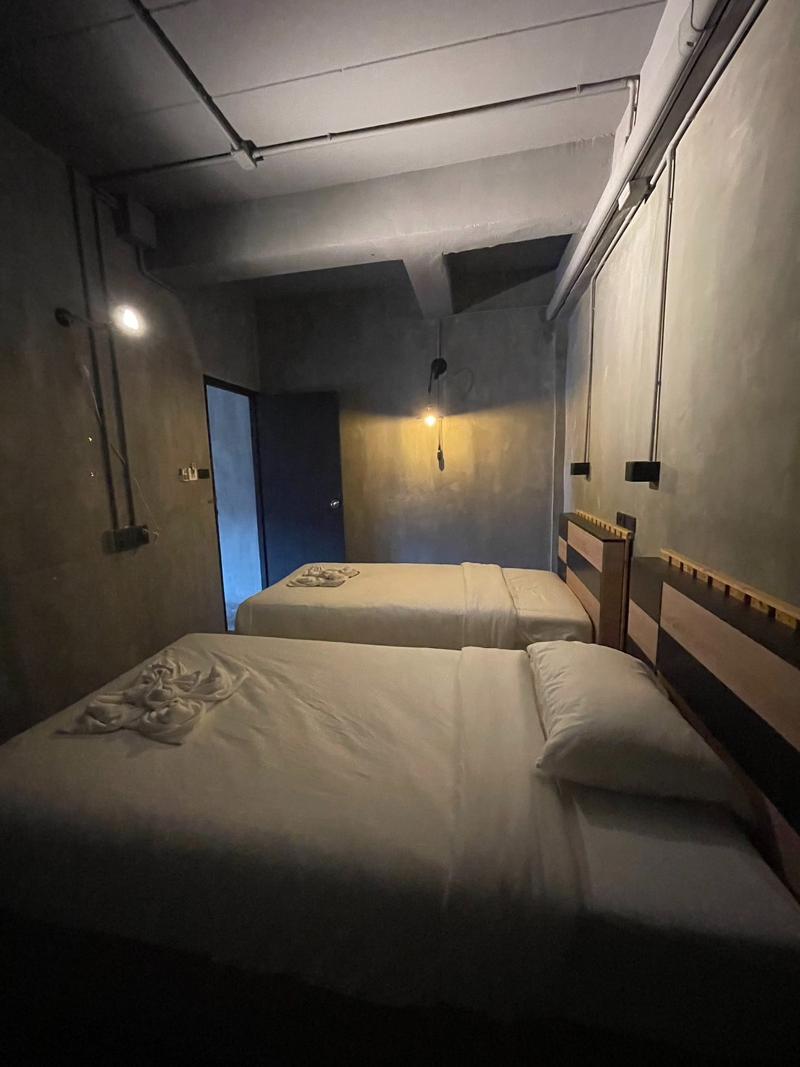 Sukhum Rajamangala-phatthanakan Rooms By Zuzu - Oda
