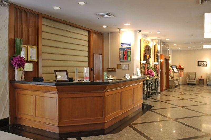 Grand Diamond Suites Hotel - Lobi