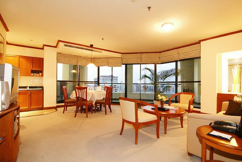Grand Diamond Suites Hotel - Oda