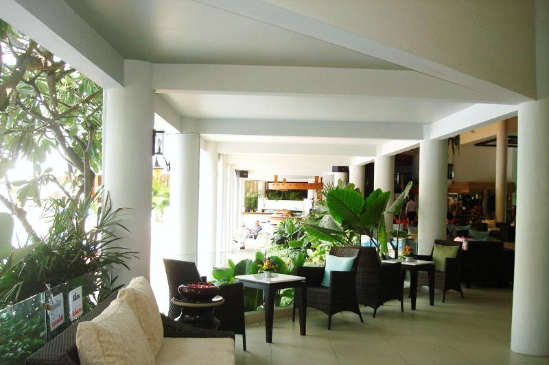The Cha-Am Methavalai Hotel - Lobi
