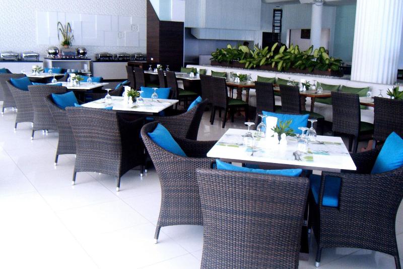 The Cha-Am Methavalai Hotel - Restoran