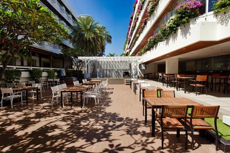 The Cha-Am Methavalai Hotel - Restoran