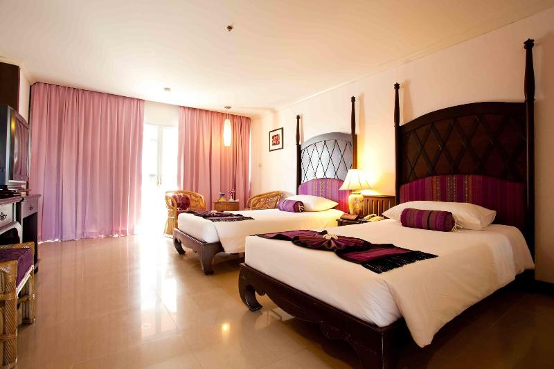The Cha-Am Methavalai Hotel - Teras