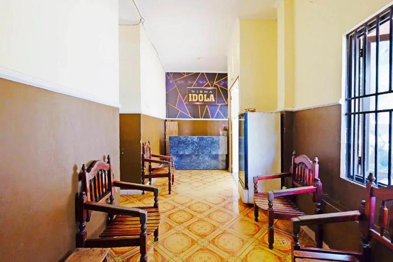 Guest House Idola Palopo By Zuzu - Lobi