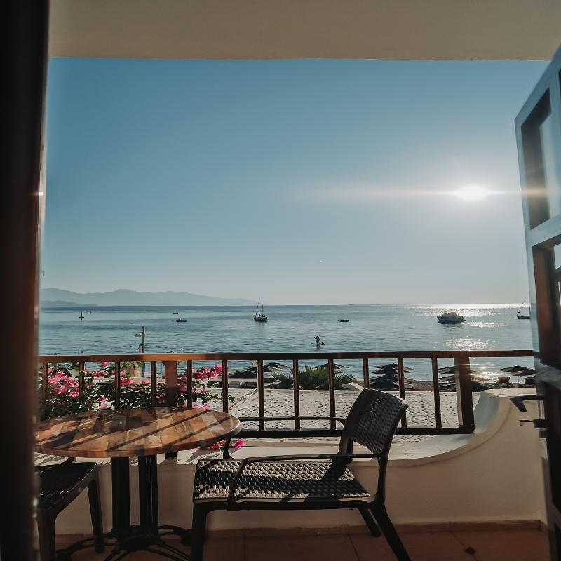 Diplomat Hotel - Plaj