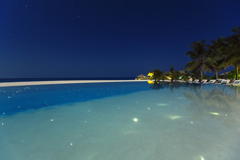 Niva Velassaru Maldives - Havuz