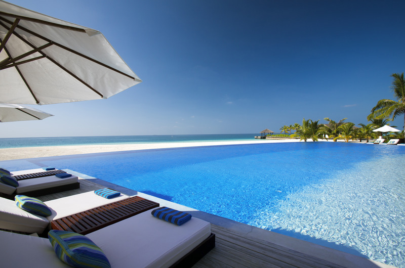 Niva Velassaru Maldives - Havuz