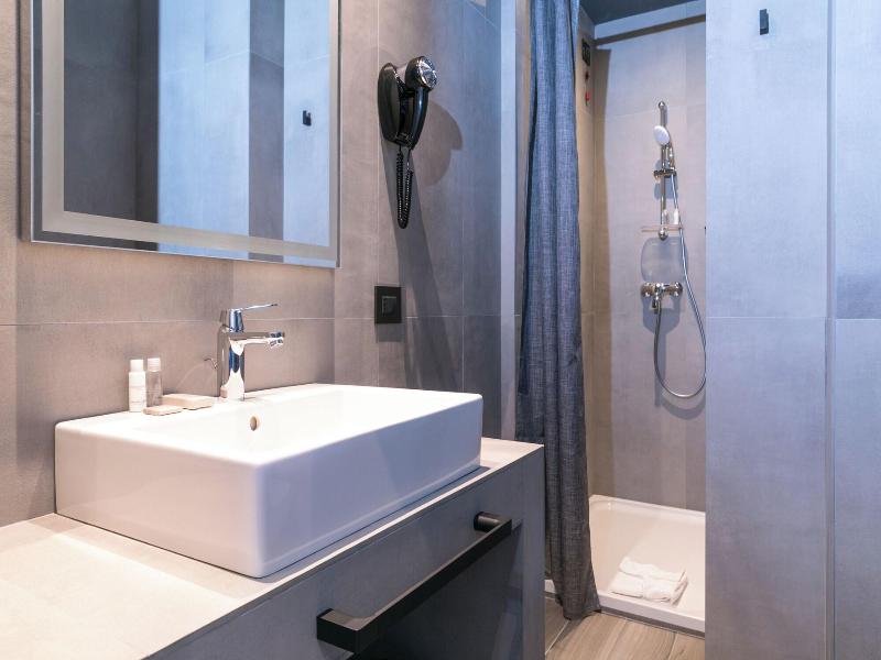 Kira Suites Hotel Milano - Oda