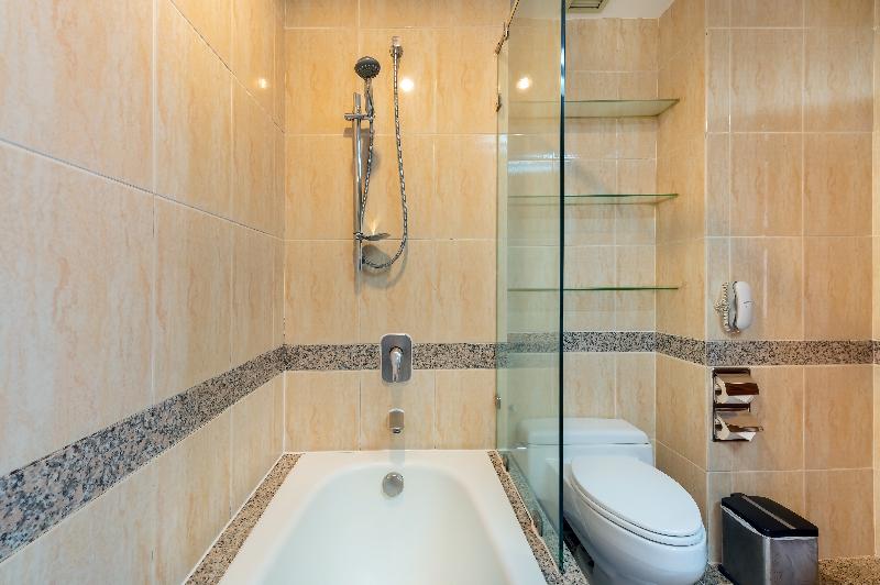 Bandara Suites Silom - Oda
