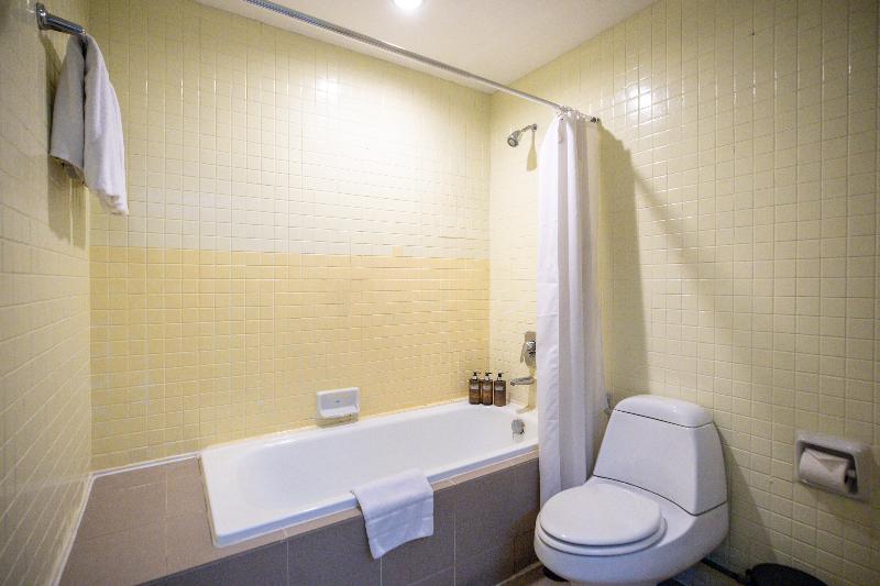 Bandara Suites Silom - Oda