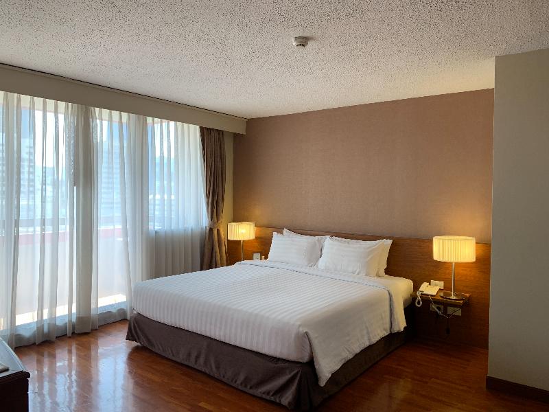 Bandara Suites Silom - Oda