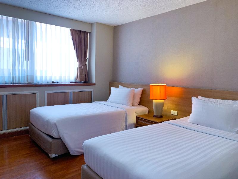 Bandara Suites Silom - Oda
