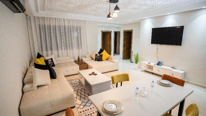 Golden Sky Home - Oda
