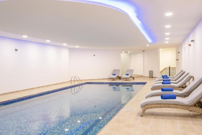Peony Hotel Dubai - Havuz