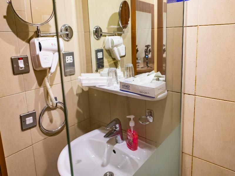 Diyafa Al Mukhtara Hotel - Oda