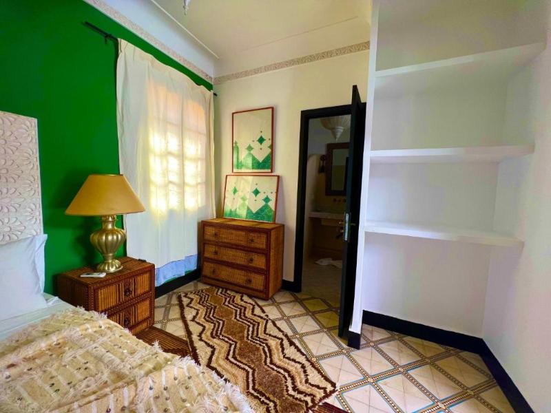 Riad Fama - Oda