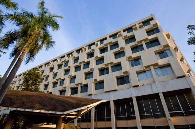 Charoen Hotel otel fotoğrafı