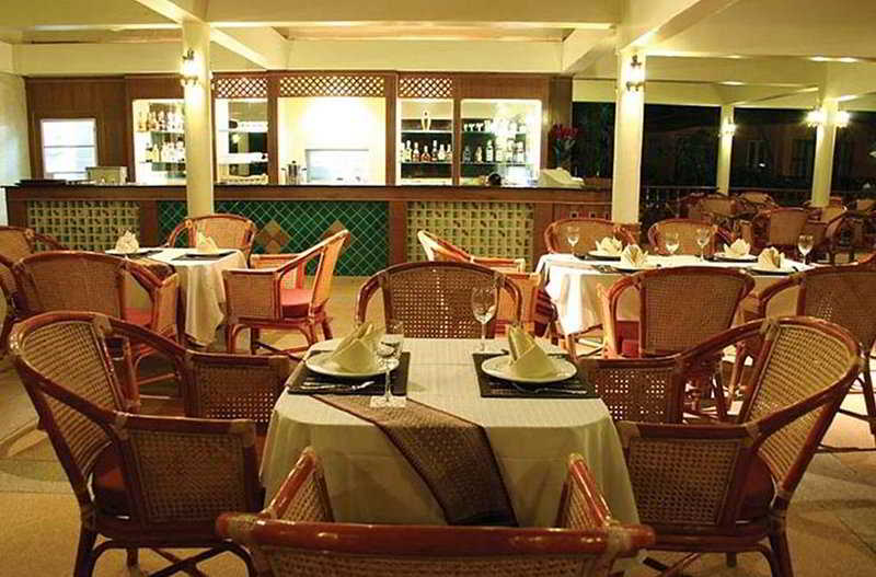 Lanta Casuarina Beach Resort fotoÄŸrafÄ±
