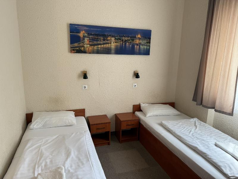 Free Parking,free Breakfast, 15 Min To City Center - Oda