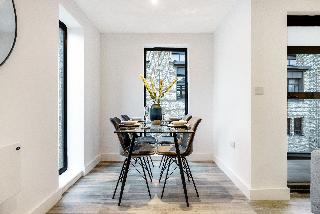 Tailored Stays fotoÄŸrafÄ±