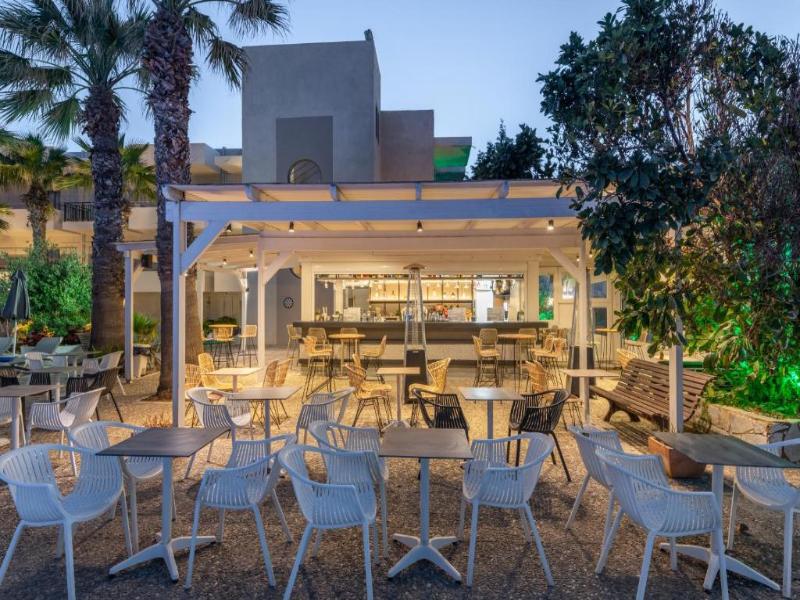 Gouves Bay - Genel