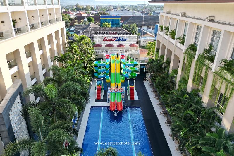 Eastparc Hotel Yogyakarta - Havuz