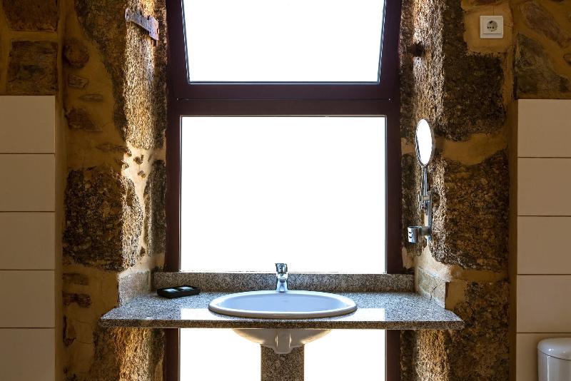 Raízes Da Vinha – Mountain Hotel, Serra Da Estrela - Oda