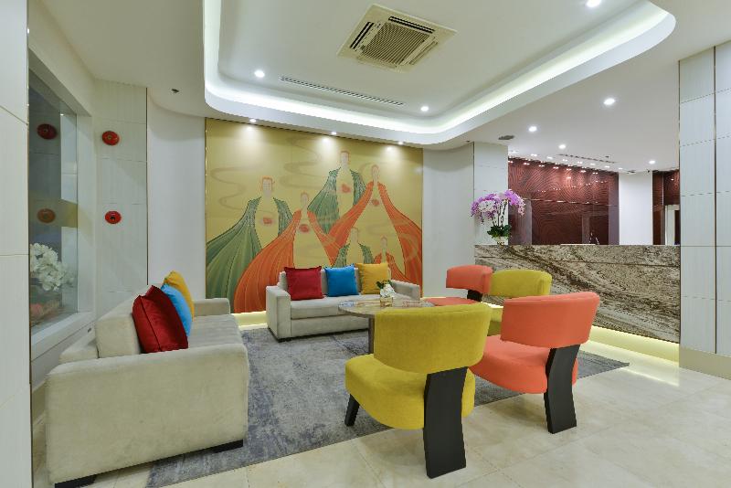 Centre Point Plus Hotel Pratunam - Lobi