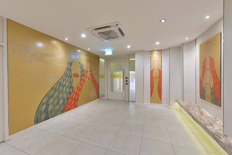 Centre Point Plus Hotel Pratunam - Lobi
