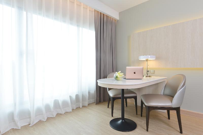 Centre Point Plus Hotel Pratunam - Oda