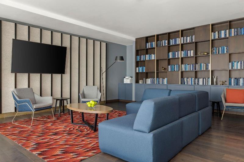Renaissance Newark Airport Hotel - Lobi