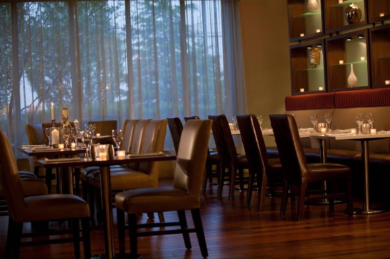 Renaissance Newark Airport Hotel - Restoran