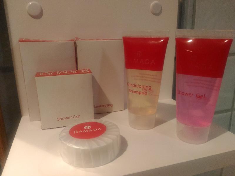 Ramada by Wyndham Phuket Southsea - Oda