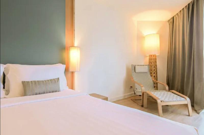 Ramada by Wyndham Phuket Southsea - Oda