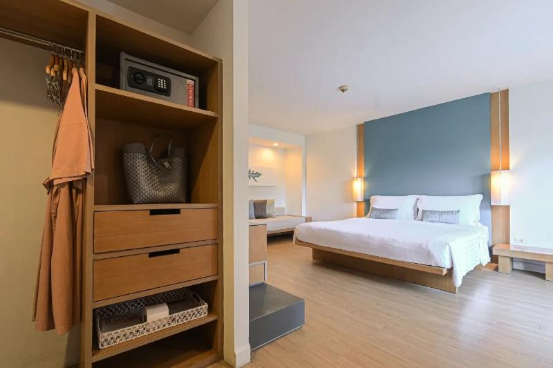 Ramada by Wyndham Phuket Southsea - Oda