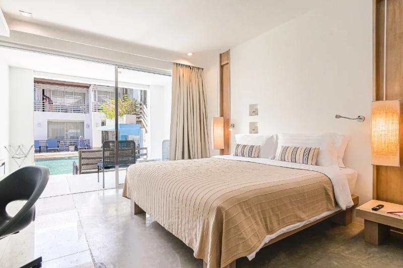 Ramada by Wyndham Phuket Southsea - Oda