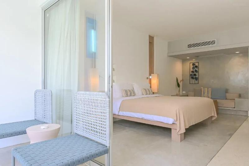 Ramada by Wyndham Phuket Southsea - Oda