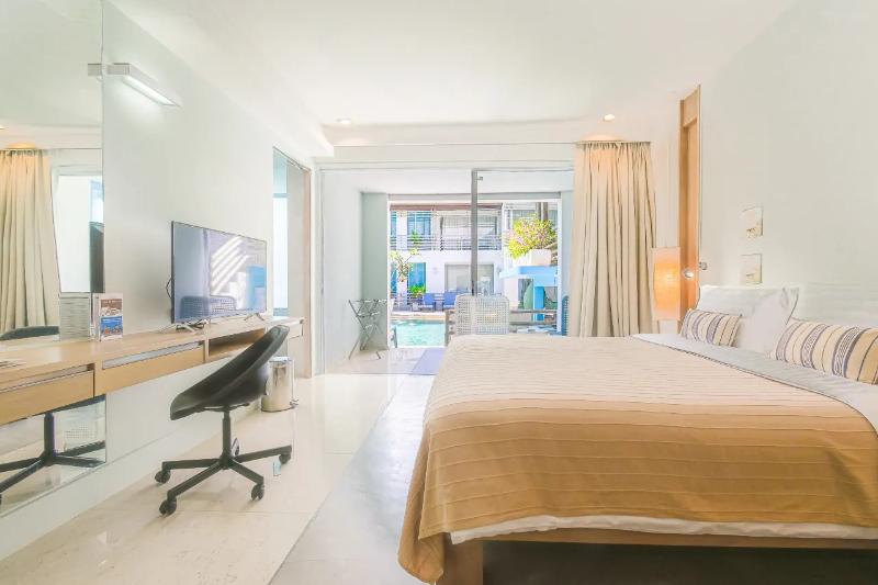 Ramada by Wyndham Phuket Southsea - Oda