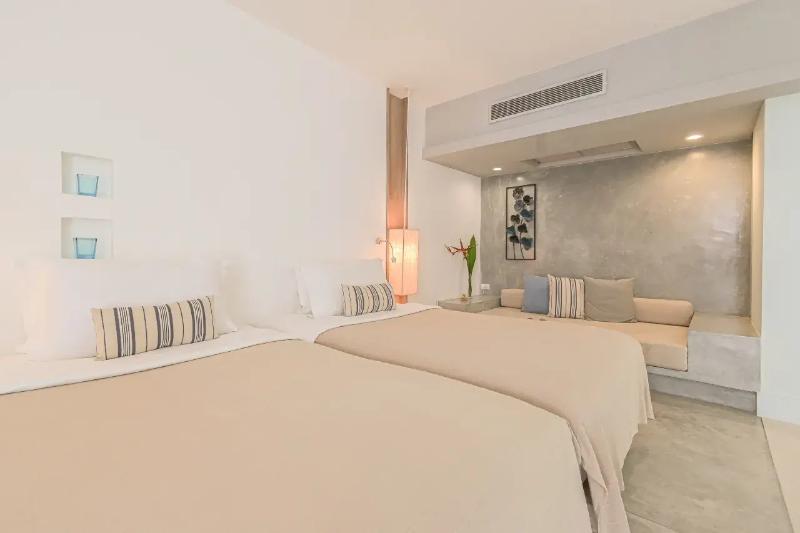 Ramada by Wyndham Phuket Southsea - Oda