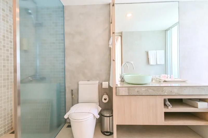 Ramada by Wyndham Phuket Southsea - Oda