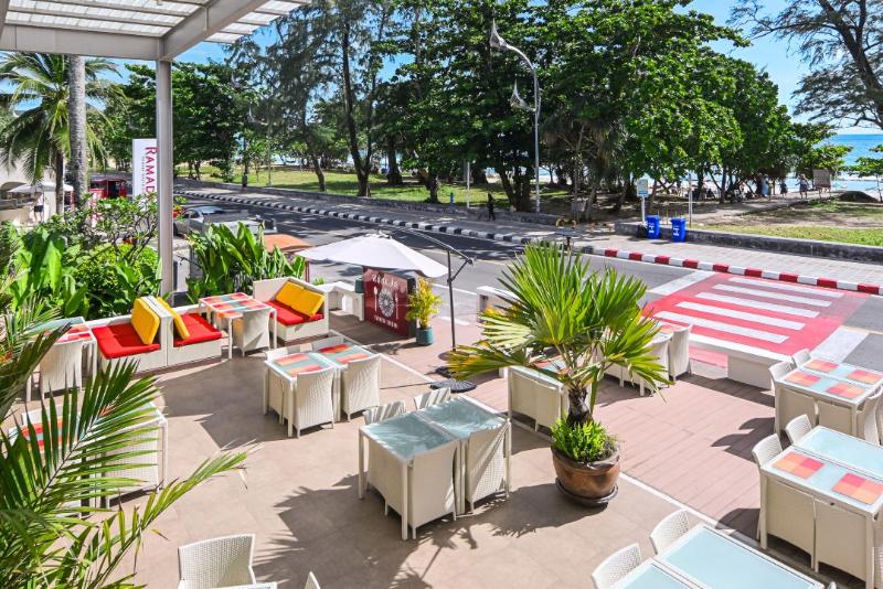 Ramada by Wyndham Phuket Southsea - Restoran