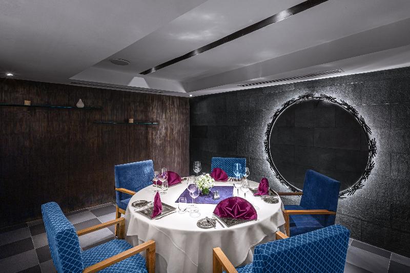 Royal Wing Suites and Spa - Restoran