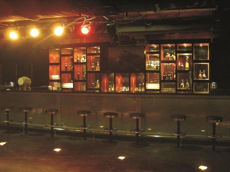 The Sunan Hotel Solo - Bar