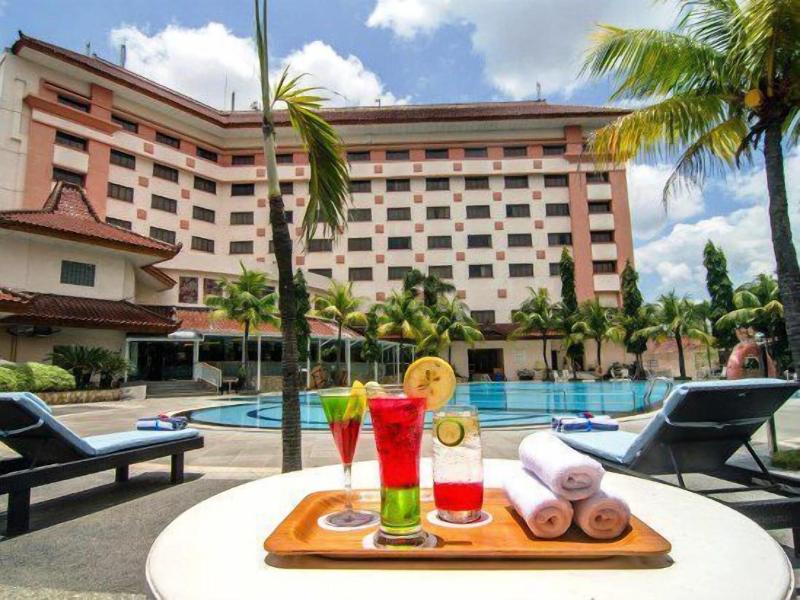 The Sunan Hotel Solo - Havuz