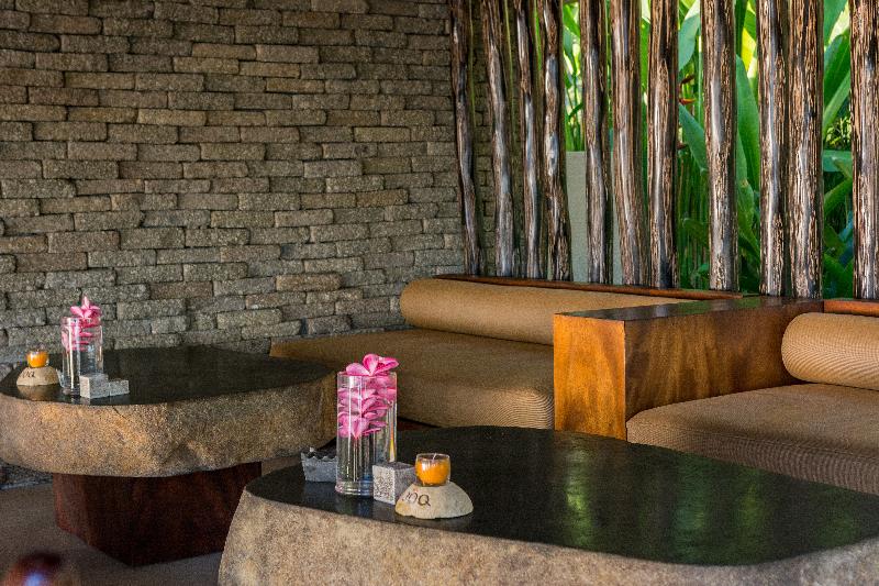 Qunci Villas Senggigi Lombok - Bar